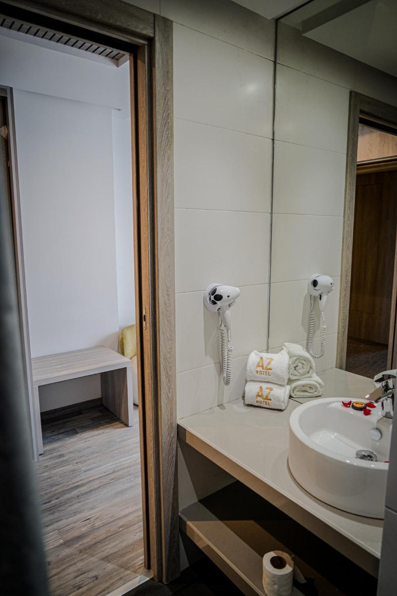 Az Des Arts Hotel